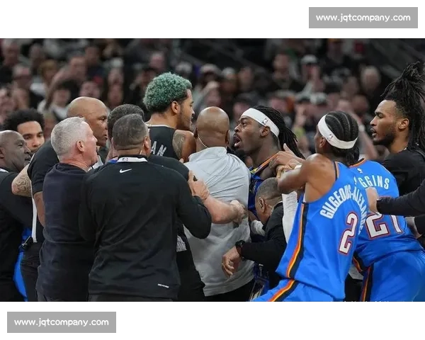 马刺与湖人巅峰对决老牌豪门碰撞西部格局再起波澜赛场火花四溅引爆关注